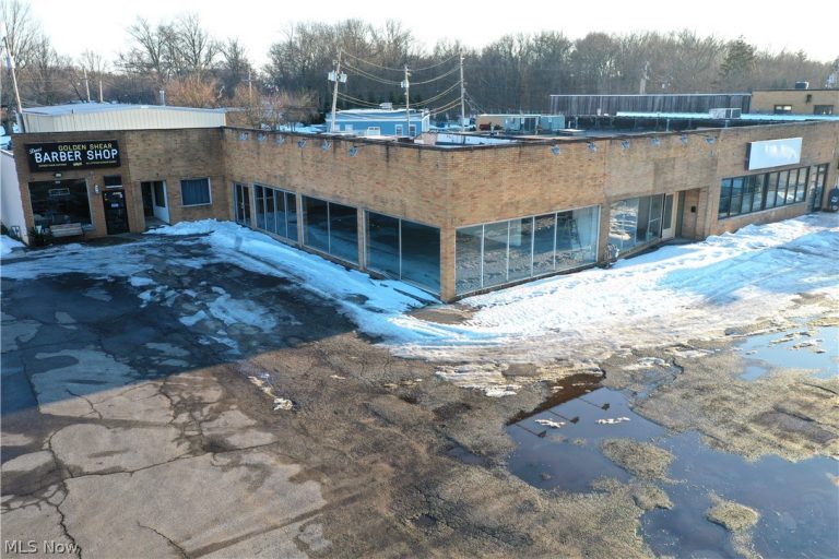 26949 Center Ridge Road, Westlake, OH, 44145
