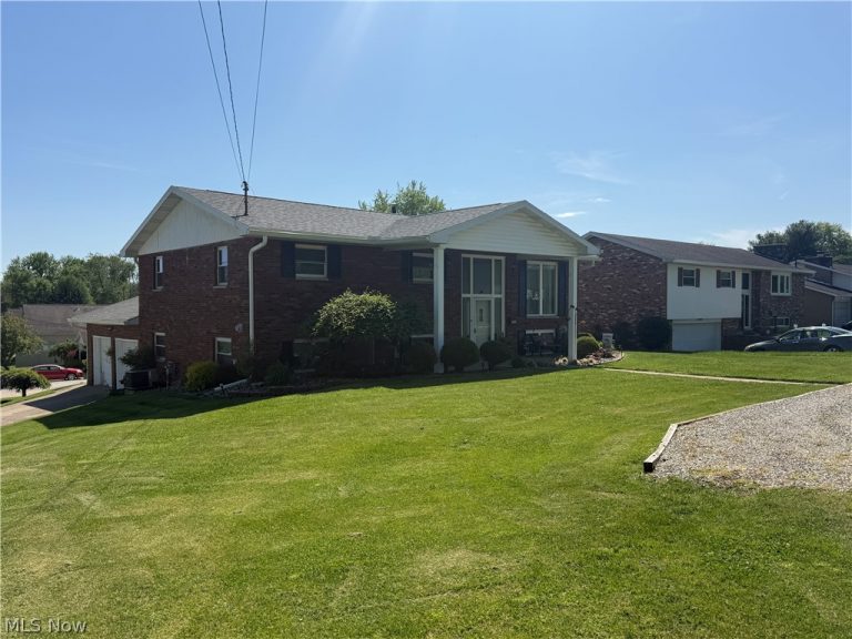 1451 Poplar Avenue, Belpre, OH - Photo 2