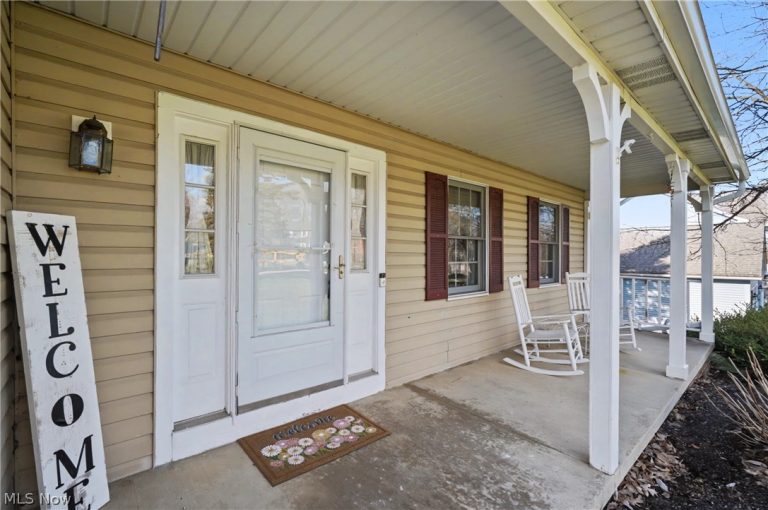 1282 Berkshire Drive, Macedonia, OH - Photo 3