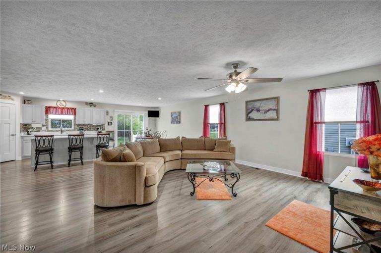 3951 Red Creek Court, Perry, OH - Photo 6