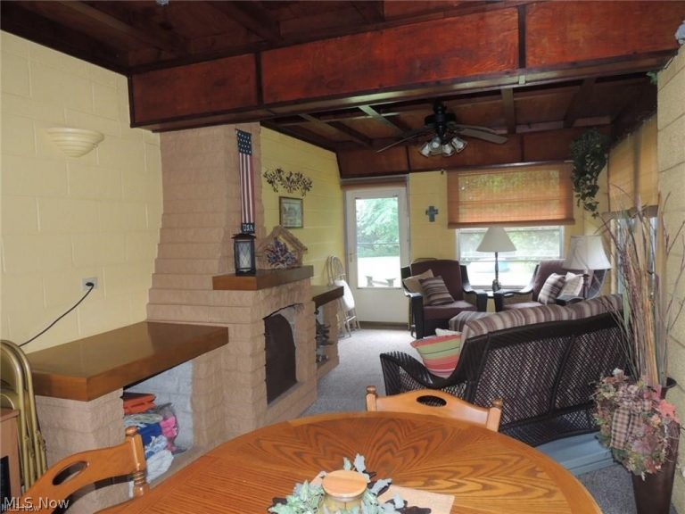 6531 Columbiana New Castle Road, New Middletown, OH - Photo 4