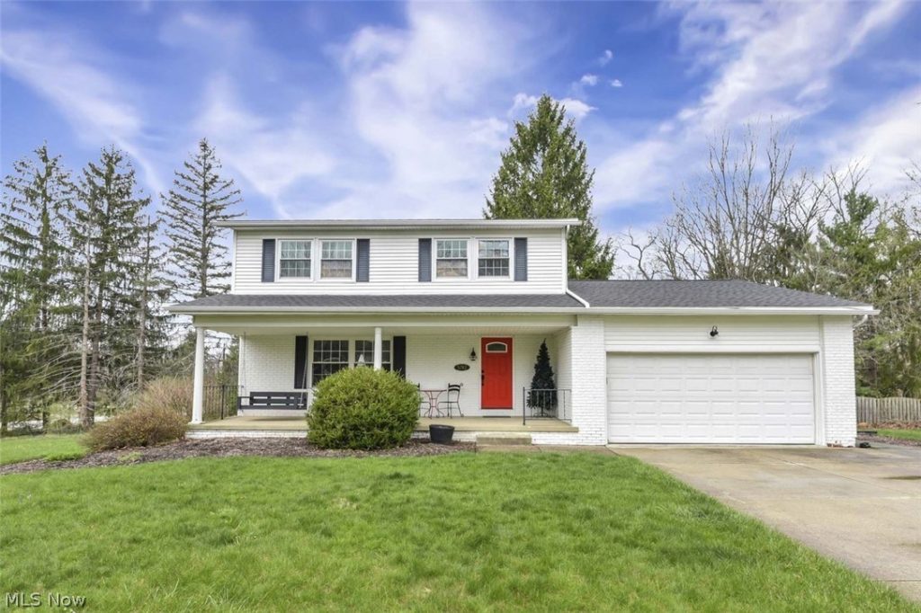 5782 Holland Drive, Hudson, OH