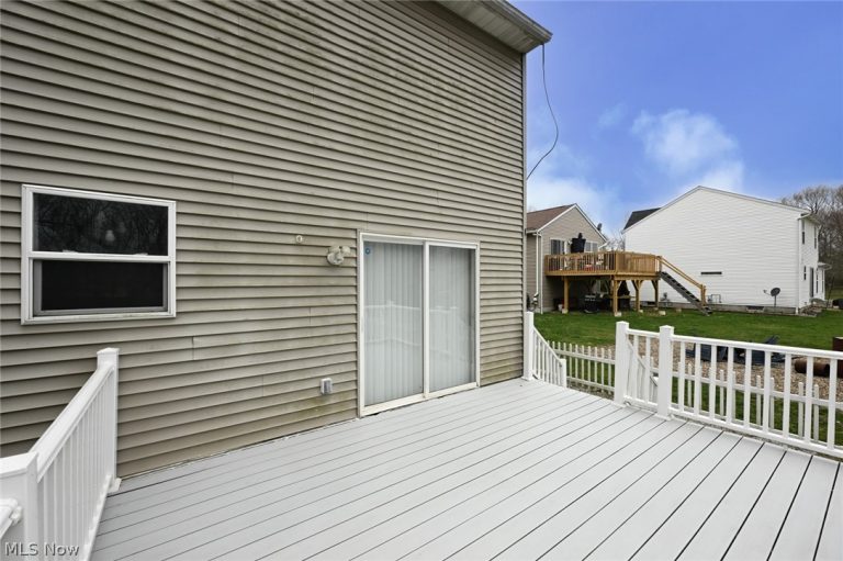 1083 Reeves Court, Lakemore, OH - Photo 8