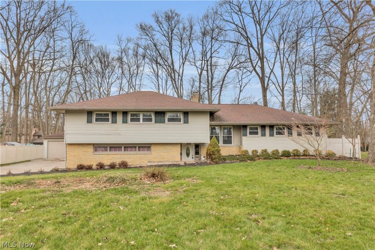 6624 Ronjoy Place, Youngstown, OH, 44512