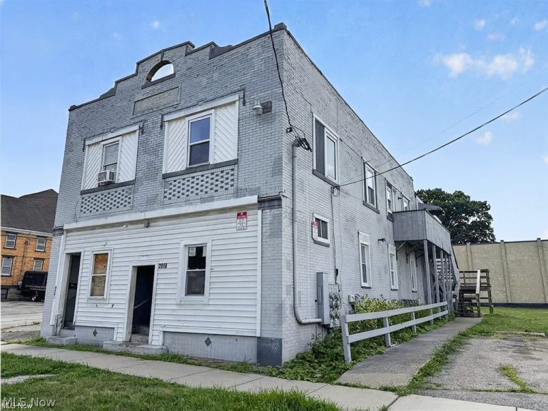 2914-2916 Seneca Avenue, Lorain, OH - Photo 2