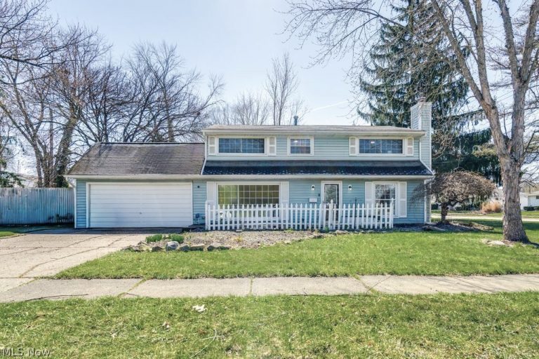 22 Van Doren Drive, Cuyahoga Falls, OH - Photo 2