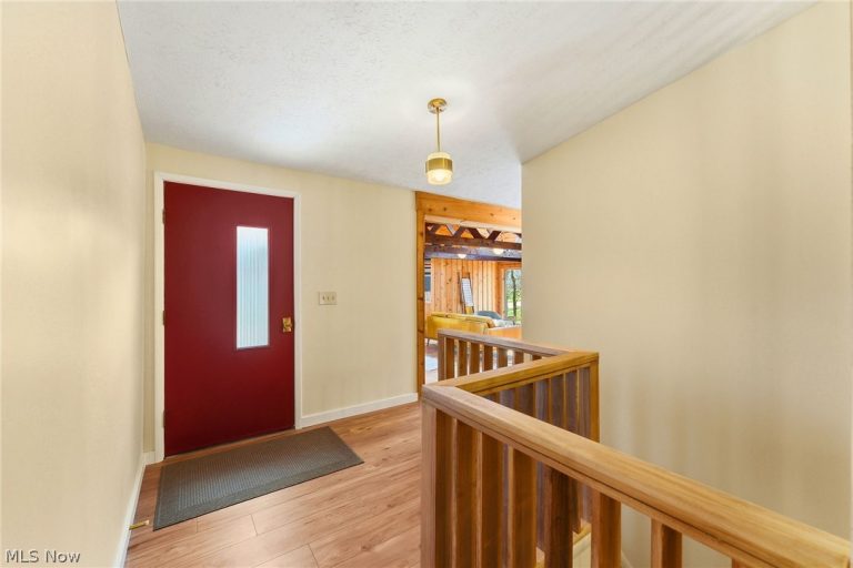 10172 Old Orchard Drive, Brecksville, OH - Photo 4