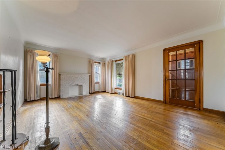 19605 Kewanee Avenue, Cleveland, OH - Photo 8