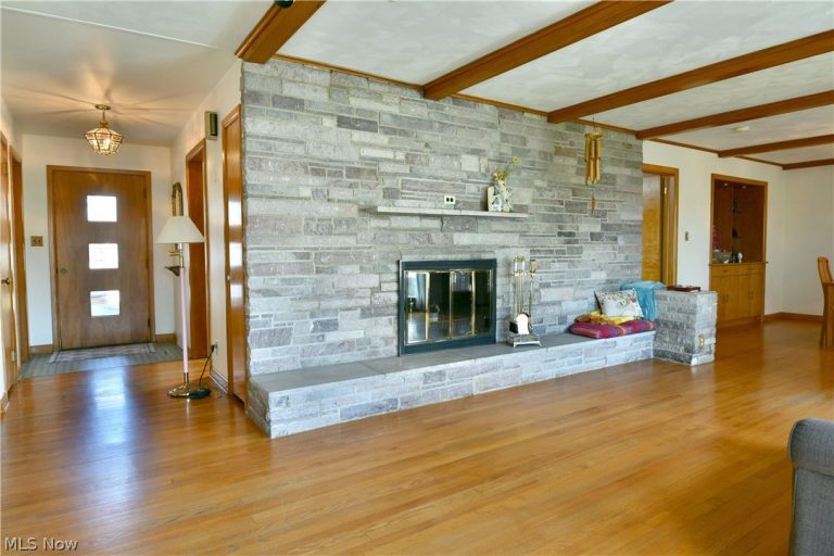 2521 Jennifer Drive, Poland, OH - Photo 8