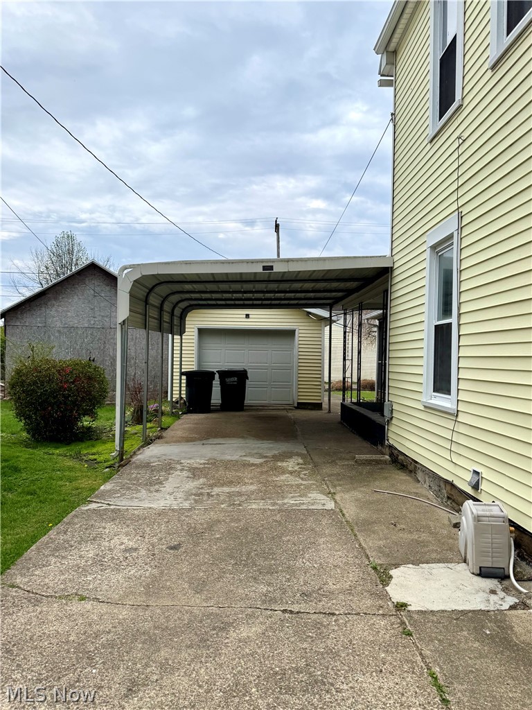 1011 Adams Street, Coshocton, OH - Photo 2