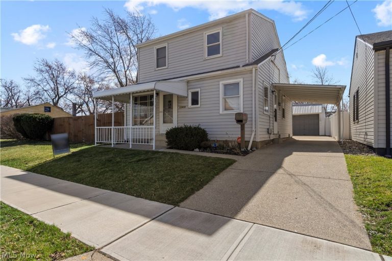 12809 Mcgowan Avenue, Cleveland, OH - Photo 2