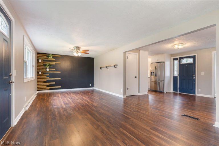 7825 Oakdale Street, Massillon, OH - Photo 2