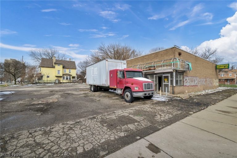 7809 Wade Park Avenue, Cleveland, OH - Photo 4