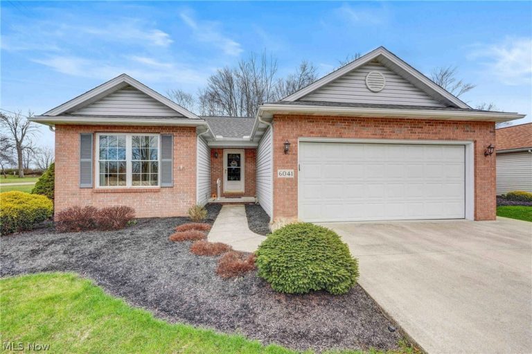 6041 Creekside Drive, Parma Heights, OH, 44130