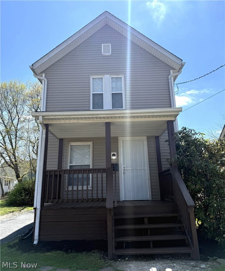 390 Cole Avenue, Akron, OH, 44301