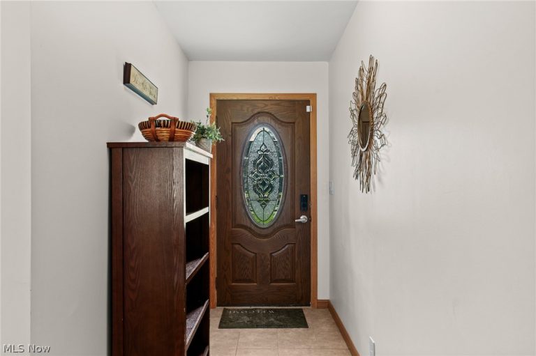327 Miller Road, Akron, OH - Photo 4