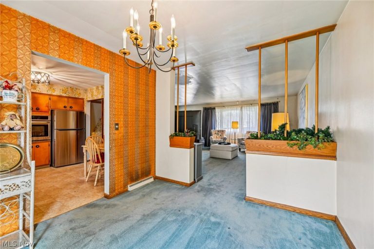 508 Clearbrook Drive, Akron, OH - Photo 8