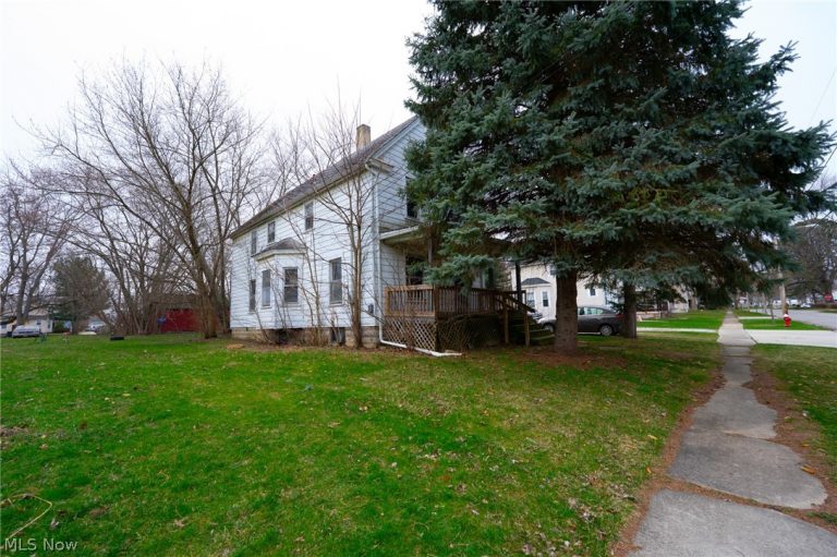 148 Oak Street, Elyria, OH - Photo 3