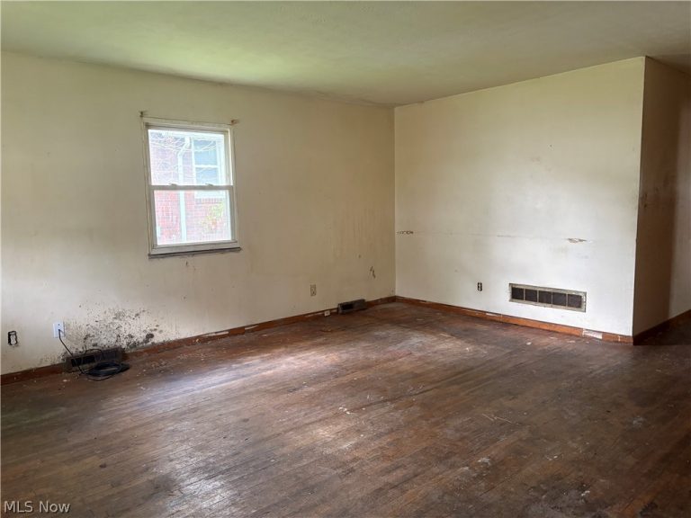 860 Mercer Avenue, Akron, OH - Photo 6
