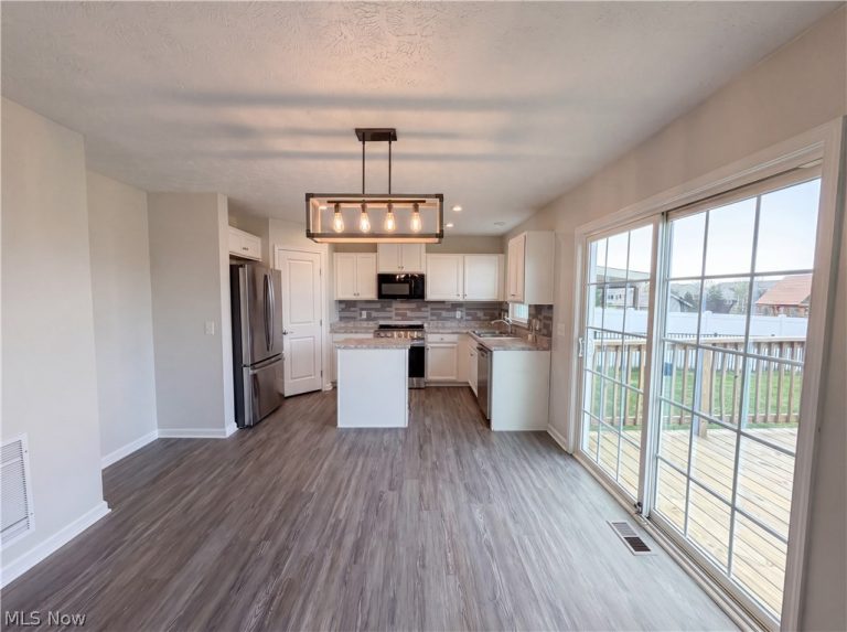 9200 Nash Lane, North Ridgeville, OH - Photo 2