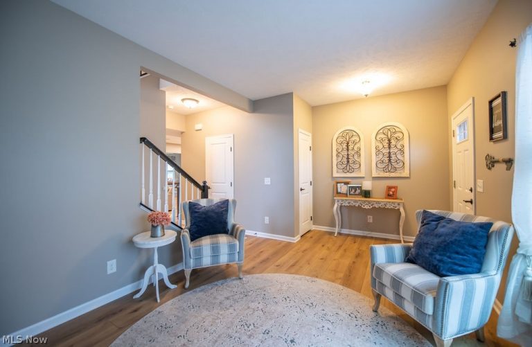 7674 Knollridge Avenue, Canton, OH - Photo 4