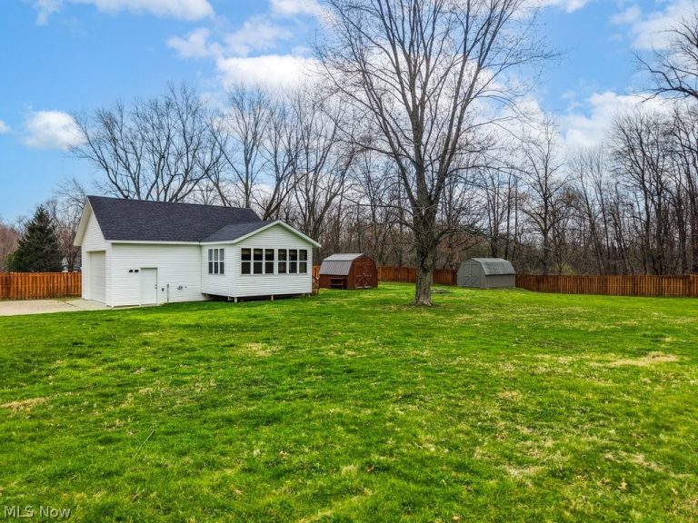 2899 Hametown Road, Norton, OH - Photo 4