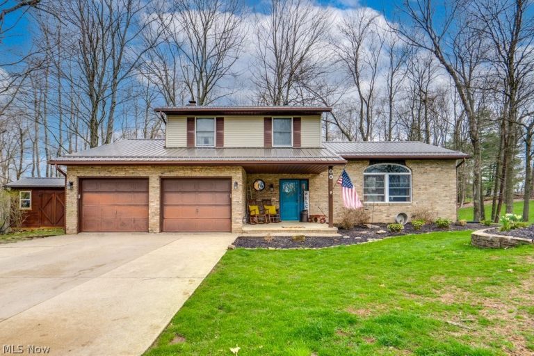 66 Manito Trail, Malvern, OH, 44644