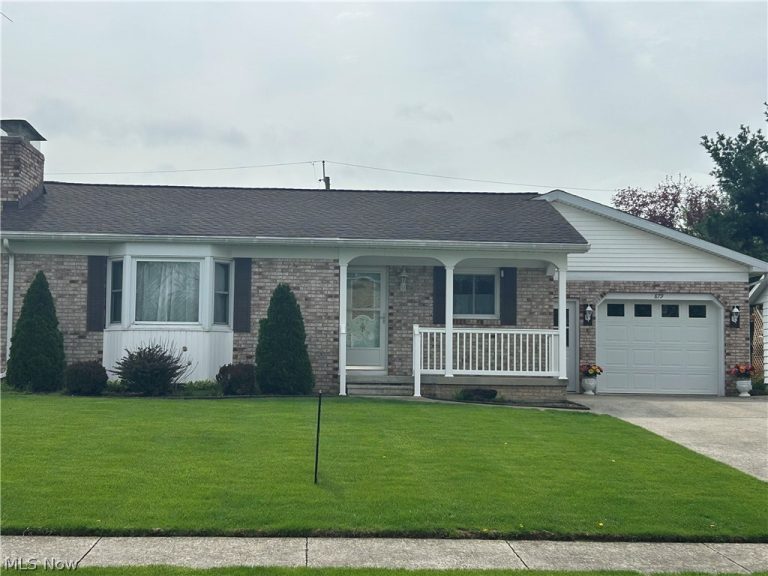 879 Valleyview Drive, Bellevue, OH, 44811