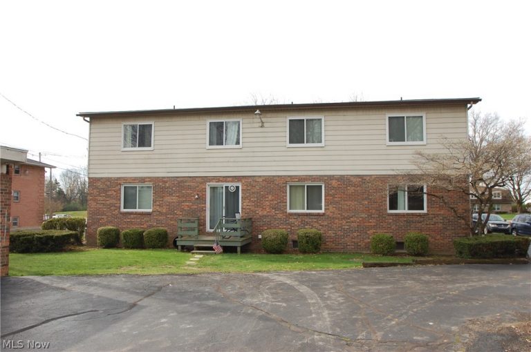 44 Southwoods Avenue, Boardman, OH - Photo 2