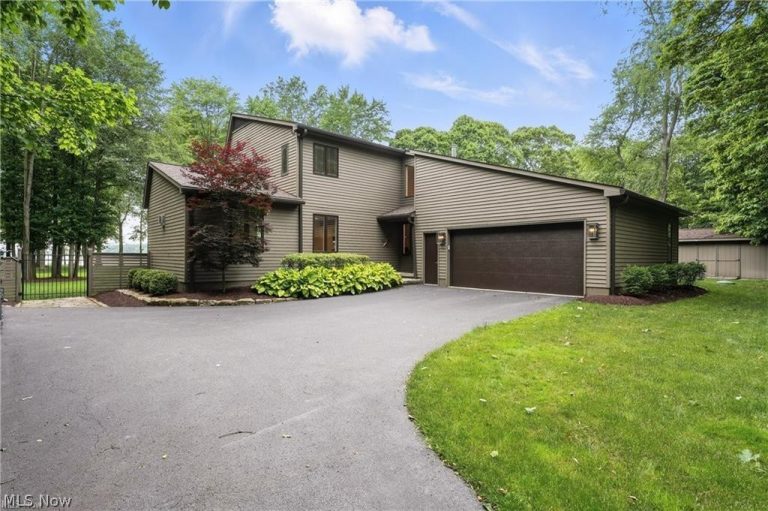263 Pine Lake Road, North Lima, OH, 44452