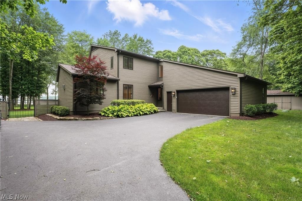 263 Pine Lake Road, North Lima, OH