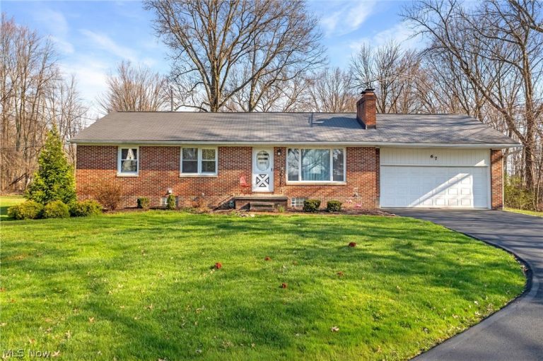 67 Valencia Drive, Cuyahoga Falls, OH, 44223