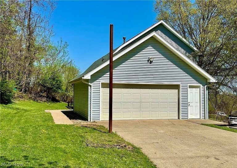 350 Wildwood Drive, Parkersburg, WV - Photo 5