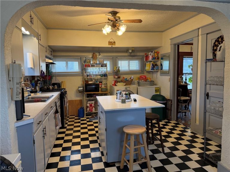 893 Maxwell Avenue, Millersburg, OH - Photo 6