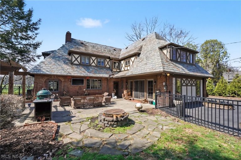 131 Wheaton Road, Akron, OH - Photo 8