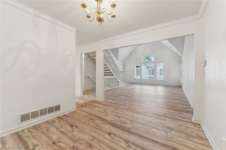 4204 Castle Ridge, Copley, OH - Photo 4