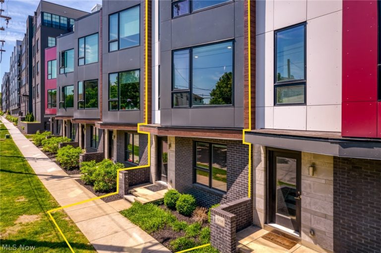 1240 70th Street, Cleveland, OH - Photo 3