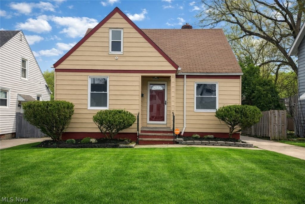 19910 Mountville Drive, Maple Heights, OH