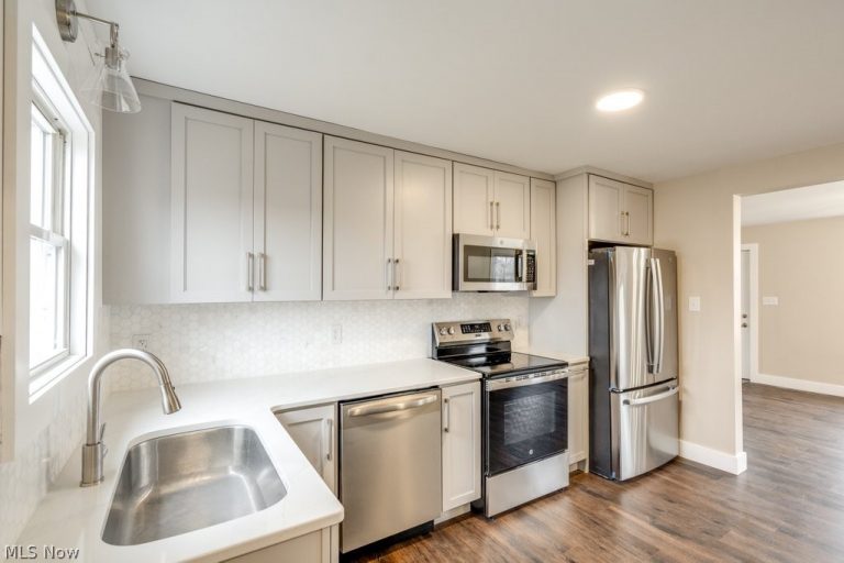 404 Union Avenue, Minerva, OH - Photo 2