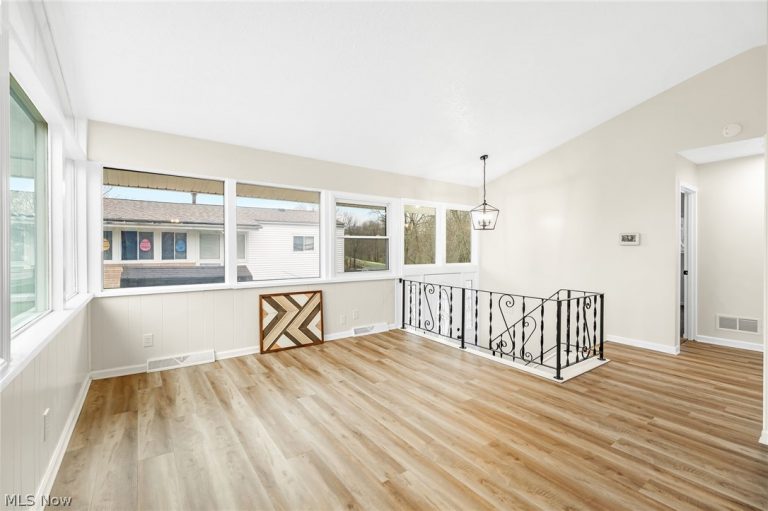 1332 Carnegie Avenue, Akron, OH - Photo 2