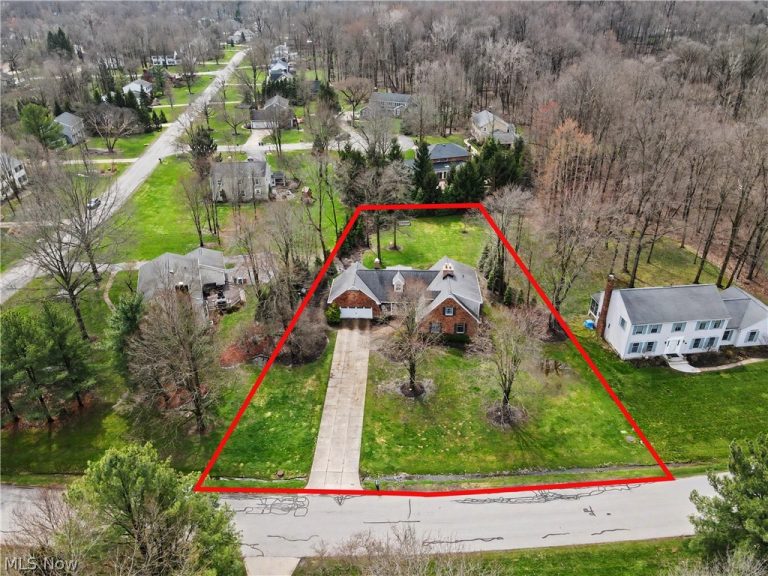 2270 Edgeview Drive, Hudson, OH - Photo 3