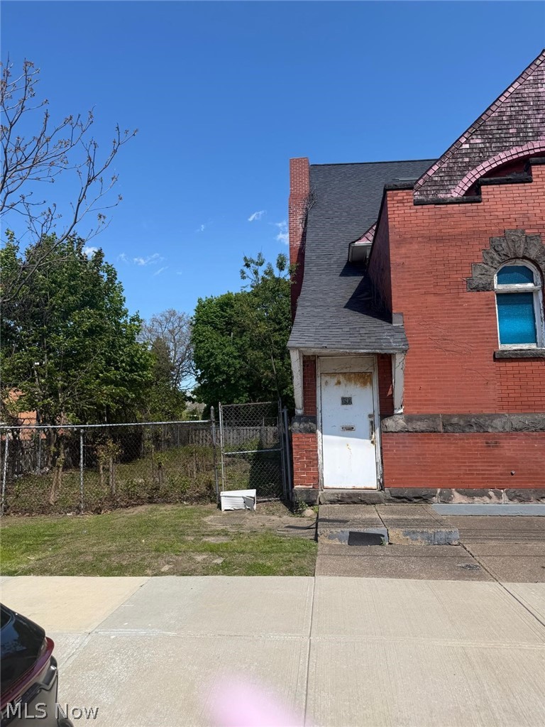 10515 Helena Avenue, Cleveland, OH - Photo 3