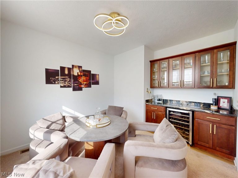 8215 Mustang Lane, Mentor, OH - Photo 4