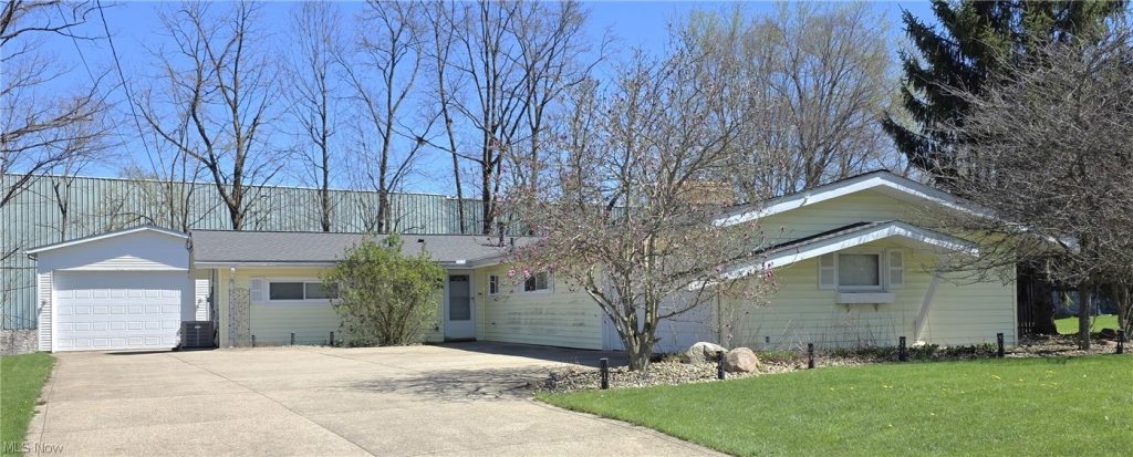 9061 Cranbrook Drive, Northfield, OH