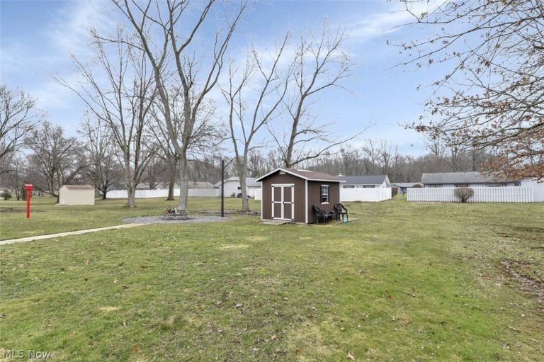 5047 Shady Moss Lane, North Ridgeville, OH - Photo 4