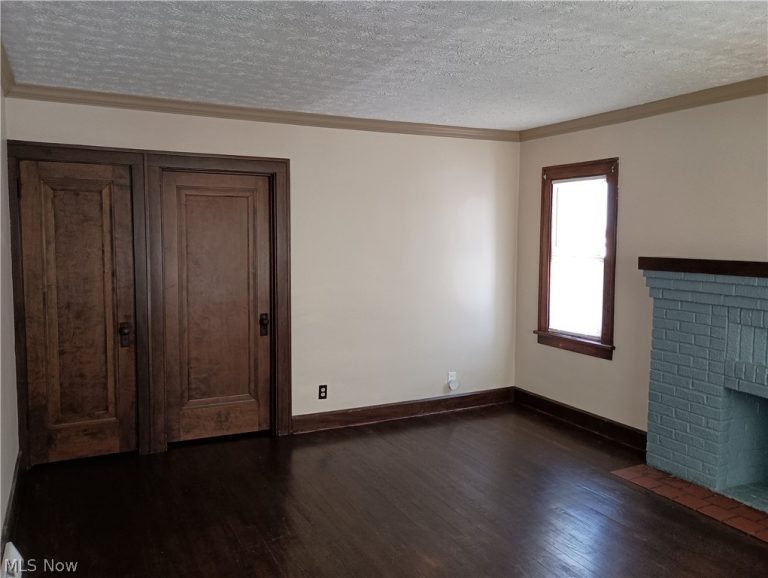 212 Curry Place, Youngstown, OH - Photo 5