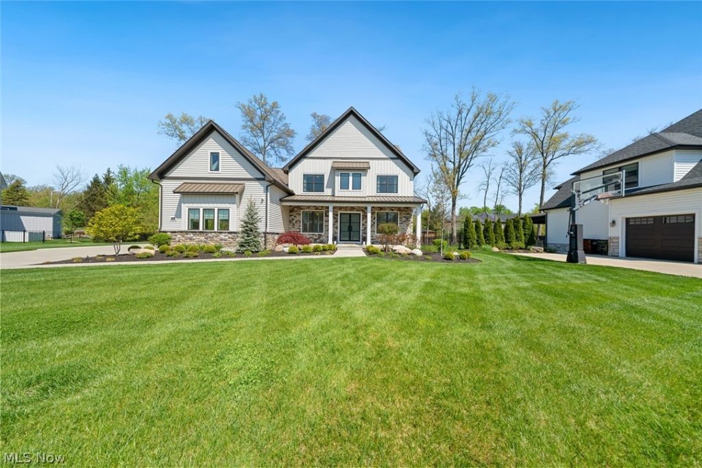 29288 Hampshire Place, Westlake, OH