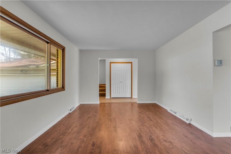 2540 Charney Road, University Heights, OH - Photo 6