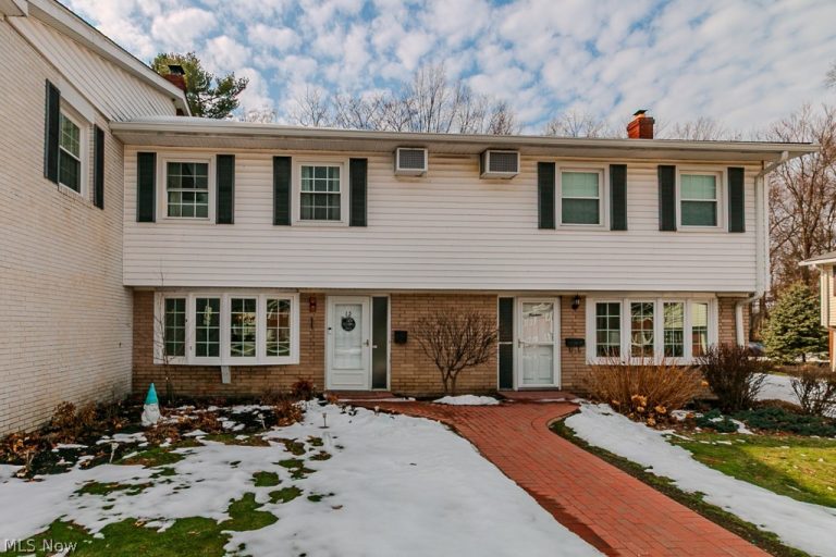 10 Meadowlawn Drive #13, Mentor, OH, 44060
