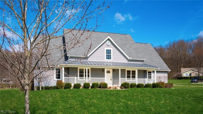 2435 Freedom Lane, Zanesville, OH - Photo 2